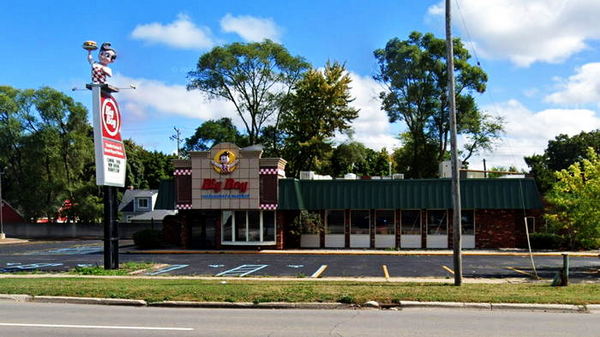 Big Boy Restaurants (Elias Brothers, Elias Bros) - Bay City - 500 N Euclid Ave (newer photo)